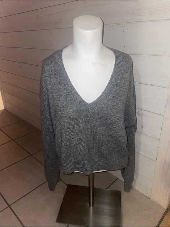 H&M Sweaters - Women's Divided by H&M Gray Cropped Sweater, medium